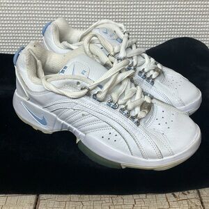 Nike Air women’s athletic shoes